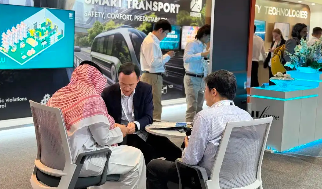 英方软件闪耀亮相GITEX GLOBAL 2024！